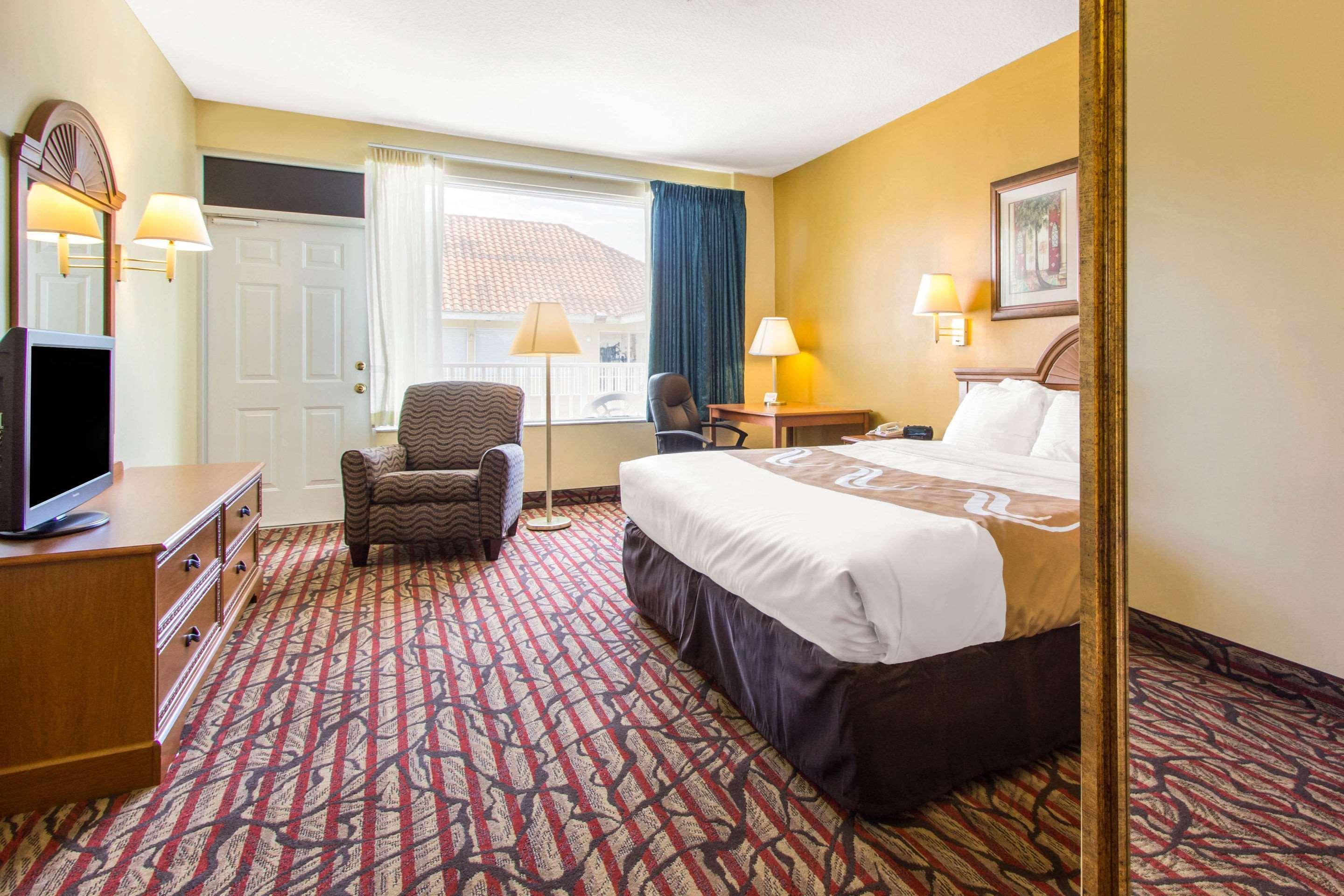 Rodeway Inn Central Clearwater Beach Exterior photo