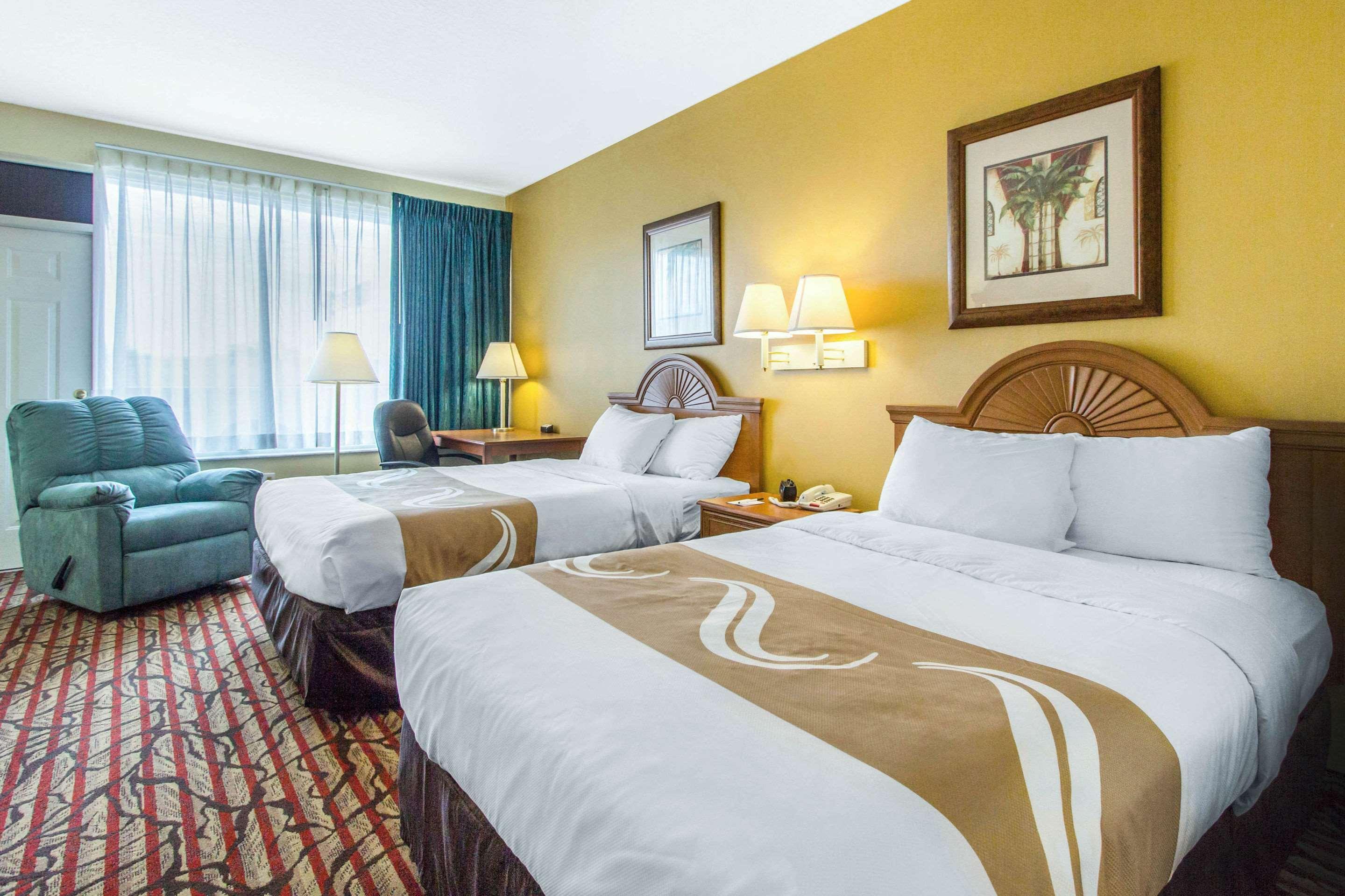 Rodeway Inn Central Clearwater Beach Exterior photo