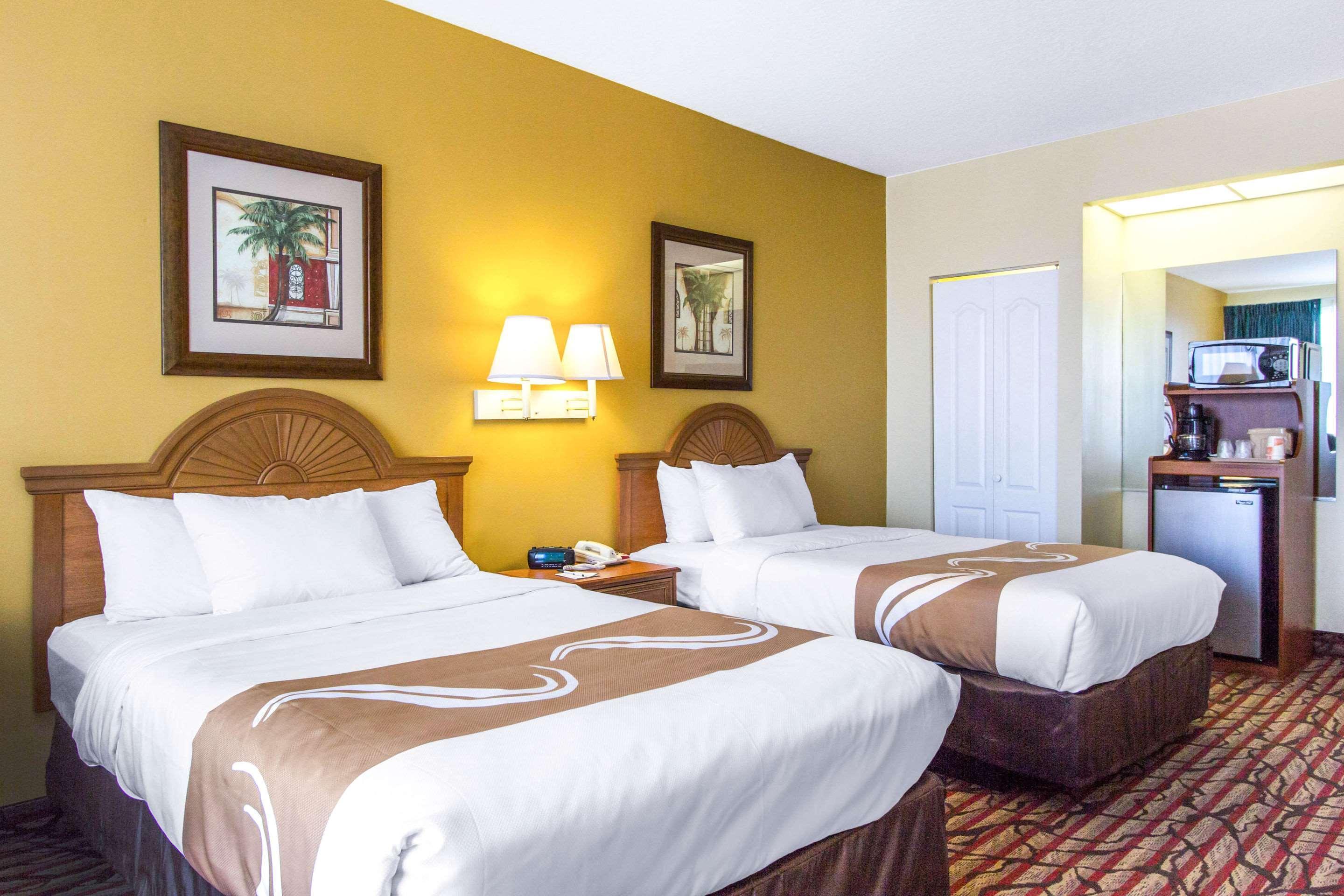 Rodeway Inn Central Clearwater Beach Exterior photo